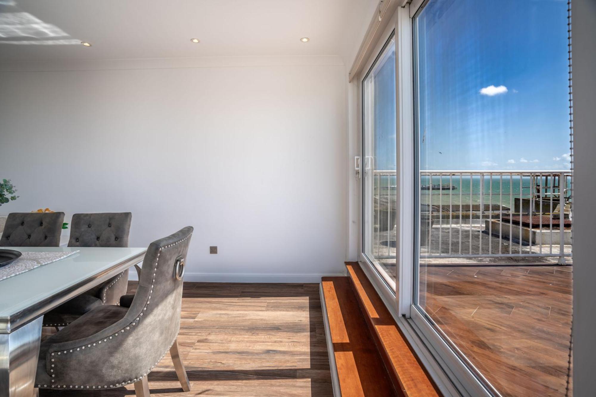 On The Beach Penthouse With Sea View - 3 Bedrooms - Roof Balcony - Spa, Sauna, Gym And Pool - Sleeps 6 Brighton Exterior foto