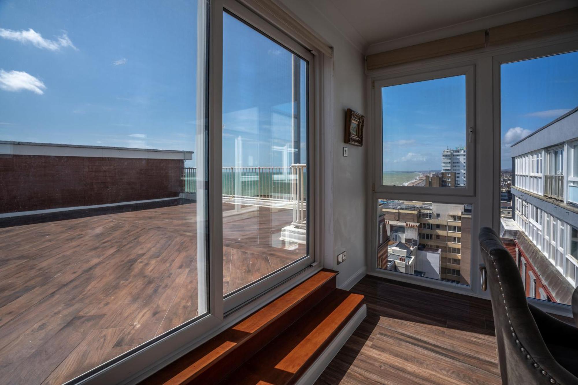 On The Beach Penthouse With Sea View - 3 Bedrooms - Roof Balcony - Spa, Sauna, Gym And Pool - Sleeps 6 Brighton Exterior foto